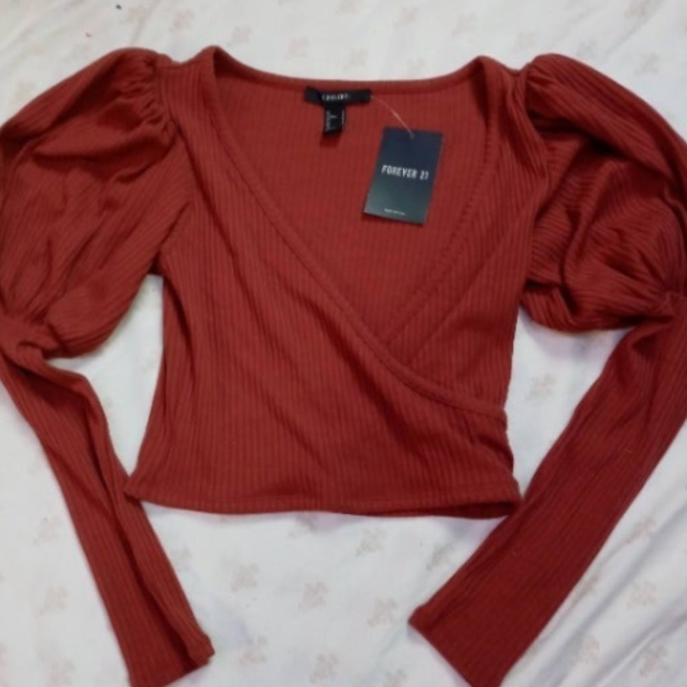 Long sleeve crop top